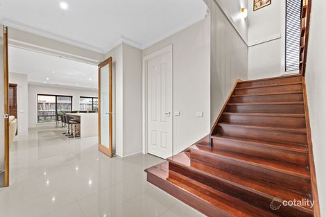 Property photo of 34 Elmswood Boulevard Keysborough VIC 3173