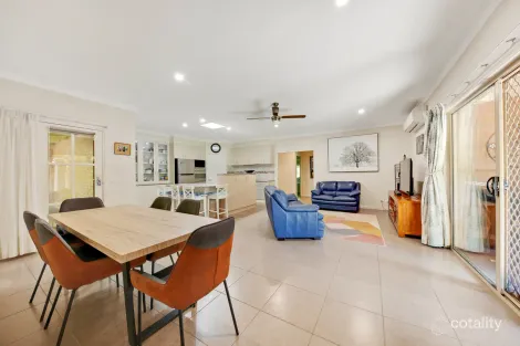 Property photo of 4 Alexandra Court Bright VIC 3741