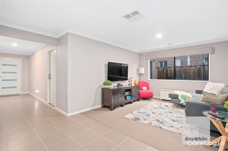 Property photo of 24 Annecy Boulevard Fraser Rise VIC 3336