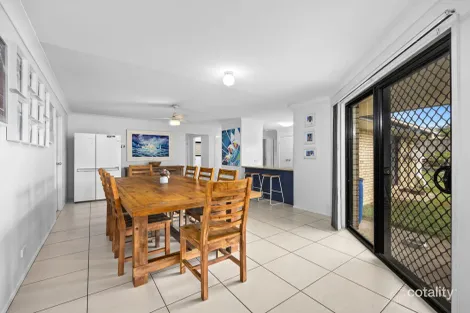 Property photo of 5 Barker Close Goodna QLD 4300