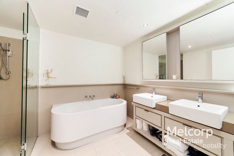 Property photo of 186/8 Waterside Place Docklands VIC 3008
