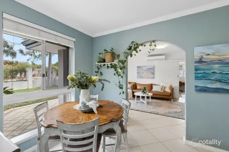 Property photo of 16 Galeru Place Wanneroo WA 6065