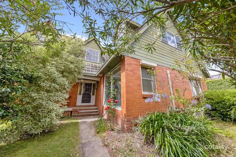 Property photo of 24 Wynter Place Hughes ACT 2605
