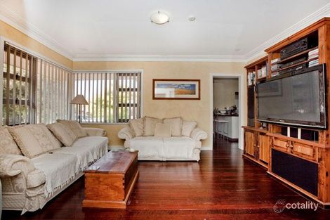 Property photo of 5 Tamblyn Place Karrinyup WA 6018