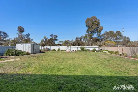 Property photo of 17 Warrambool Crescent Glenfield Park NSW 2650