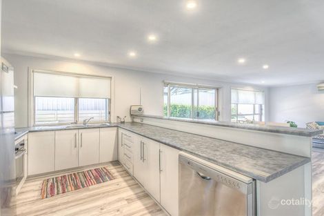 Property photo of 4 Hawksnest Avenue Seaford Rise SA 5169