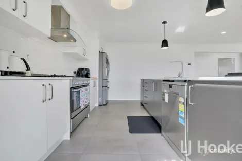 Property photo of 11A Ignatius Place Kelso NSW 2795