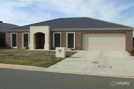 Property photo of 74 Alfredton Drive Alfredton VIC 3350