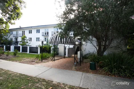 28/17 The Avenue, Crawley, WA 6009