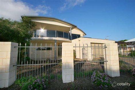 685 Esplanade, Mornington, VIC 3931