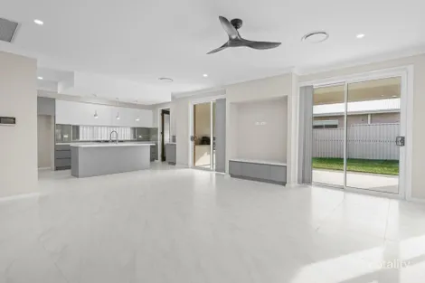Property photo of 9 Bletchingly Street Menangle Park NSW 2563