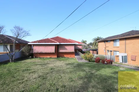 Property photo of 39 Saric Avenue Georges Hall NSW 2198