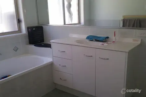 Property photo of 3 Laurina Court Elanora QLD 4221