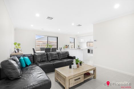 Property photo of 11 Stanmore Crescent Wyndham Vale VIC 3024
