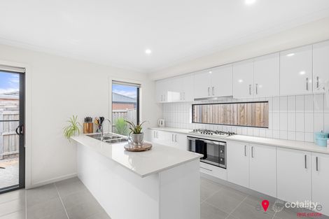 Property photo of 11 Stanmore Crescent Wyndham Vale VIC 3024