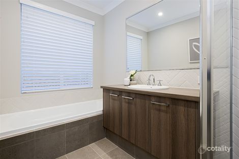 2581 Mayfield Dr, Brabham, WA 6055