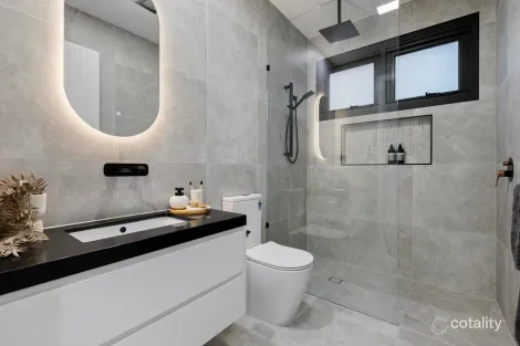 Property photo of 5 Natal Avenue Edithvale VIC 3196