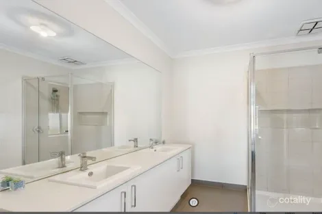 Property photo of 80 Clifton Circuit Tarneit VIC 3029