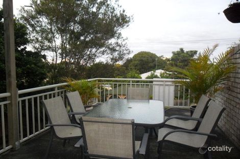 2/180 Turpin Rd, Labrador, QLD 4215