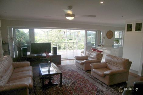 Property photo of 19 Woonalee Street Kenmore QLD 4069