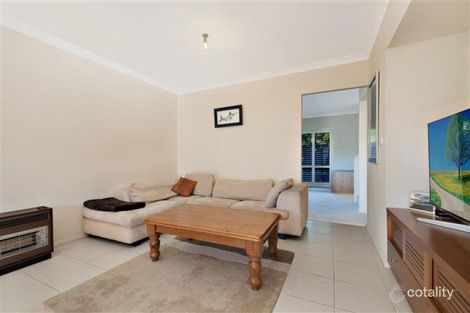Property photo of 38 Honeyeater Grove Warriewood NSW 2102