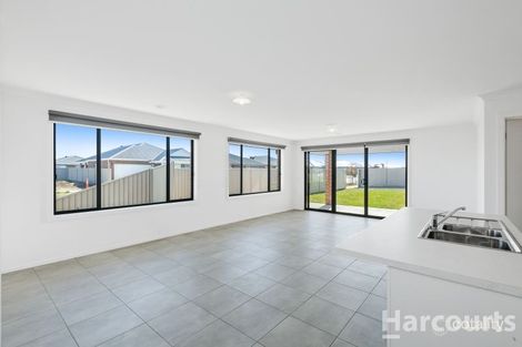 Property photo of 43 Swan Boulevard Winter Valley VIC 3358