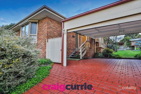 Property photo of 20 Inverness Close Pakenham VIC 3810