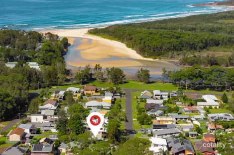 Property photo of 4 Beachview Avenue Berrara NSW 2540