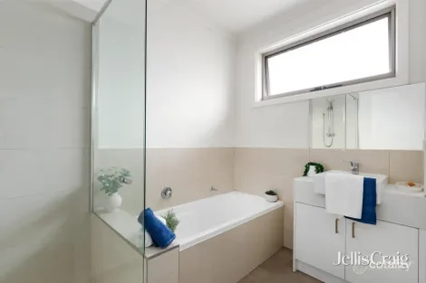Property photo of 2/67A Haig Street Heidelberg Heights VIC 3081