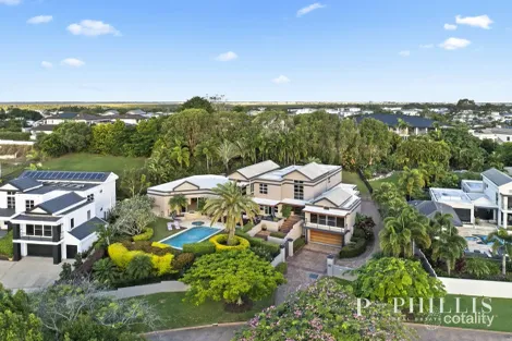 Property photo of 6002 Olympic Drive Hope Island QLD 4212