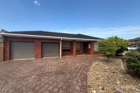 3 Bobbora Ct, Taylors Lakes, VIC 3038