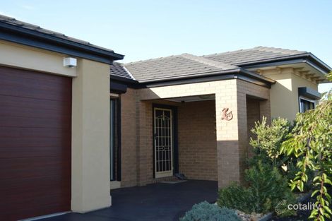 Property photo of 10 Lancashire Drive Cranbourne North VIC 3977