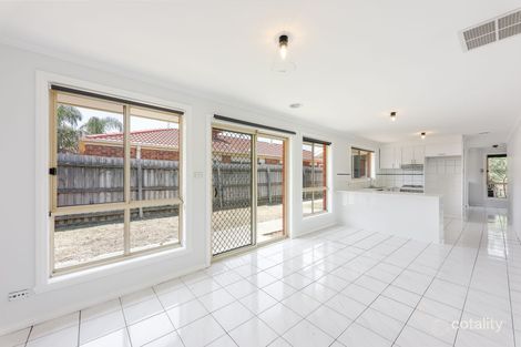 Property photo of 11 Phoenix Court Roxburgh Park VIC 3064