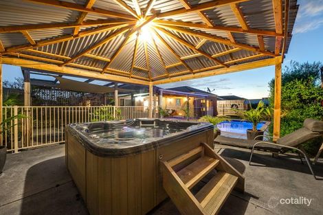 Property photo of 10 Winneke Way Pakenham VIC 3810