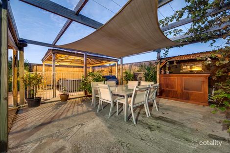 Property photo of 10 Winneke Way Pakenham VIC 3810