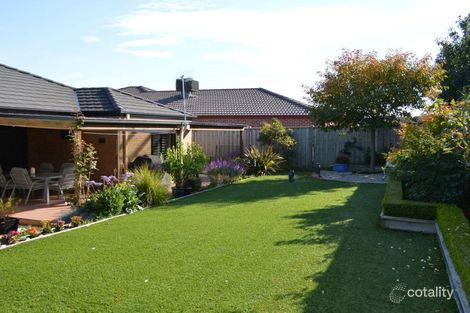 Property photo of 10 Lancashire Drive Cranbourne North VIC 3977