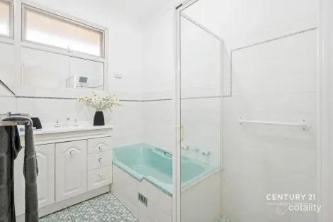 Property photo of 25 Knightsbridge Avenue Valley View SA 5093