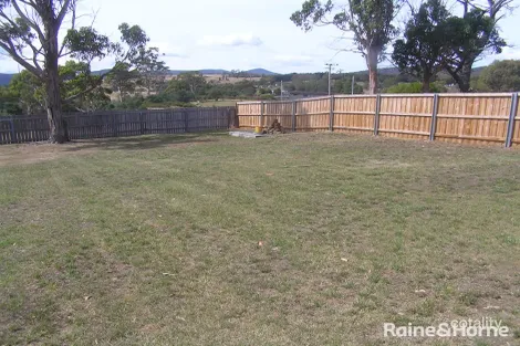 18 Nairn St, Buckland, TAS 7190