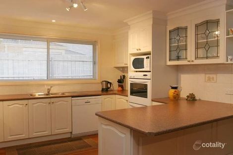 Property photo of 28 Nightingale Crescent Berwick VIC 3806