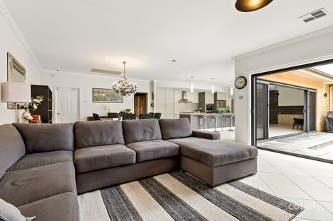 Property photo of 4 Silverstem Lane Weston NSW 2326