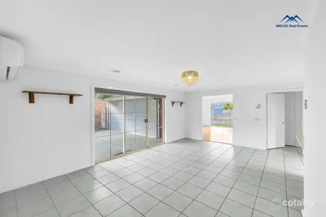 Property photo of 4 Tilbury Court Cranbourne East VIC 3977