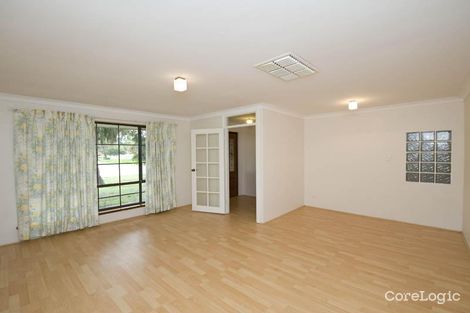 Property photo of 22 Excalibur Circle Camillo WA 6111