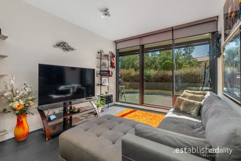 Property photo of 33 Quay Boulevard Werribee South VIC 3030