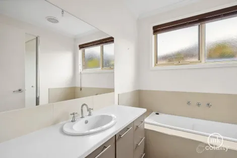 Property photo of 17 Vantage Point Boulevard Doreen VIC 3754