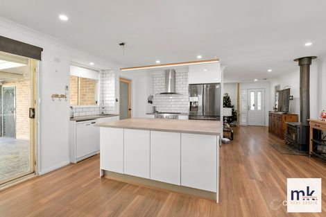 Property photo of 8 Downes Crescent Currans Hill NSW 2567