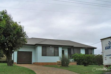 54 Hutchinson St, Redhead, NSW 2290