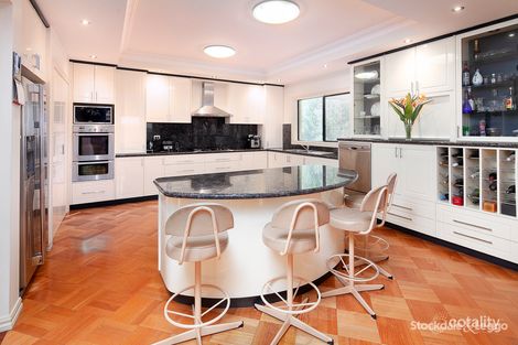 Property photo of 15 Renee Avenue Endeavour Hills VIC 3802