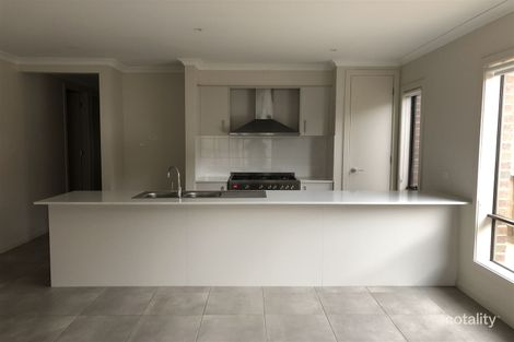 Property photo of 38 Solitude Crescent Point Cook VIC 3030