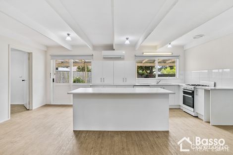 Property photo of 2 Jelbart Court Rosebud VIC 3939