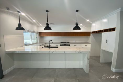 7 Greenslope Dr, Bushmead, WA 6055